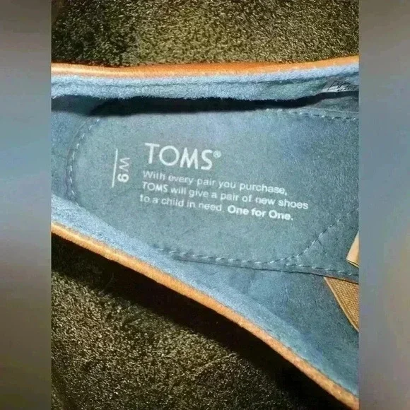 TOMS Oxford Lace-up Dress Shoe in Brown Leather - Picture 10 of 11